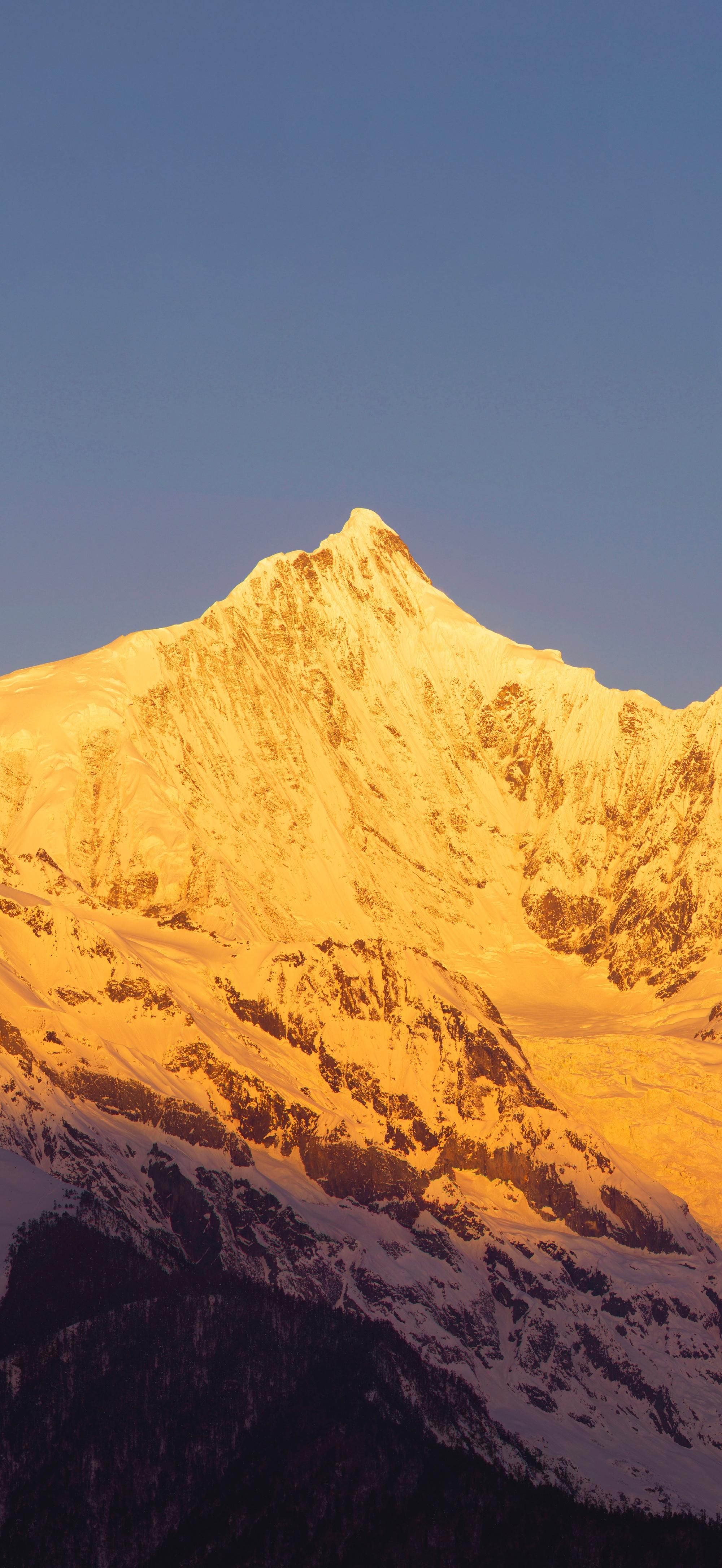日照金山